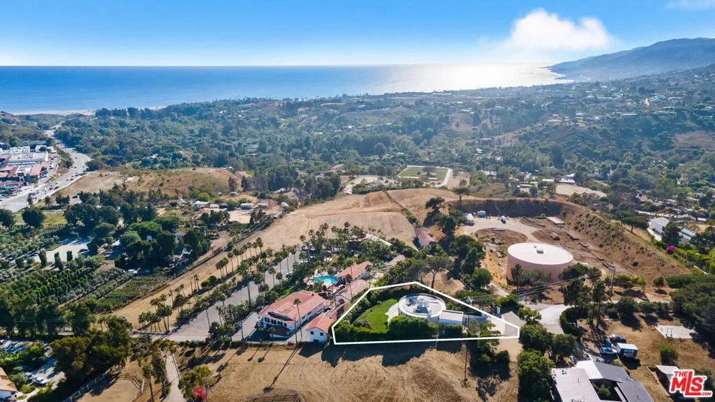 6375 Gayton Place, Malibu, California, United States. - Photo 3