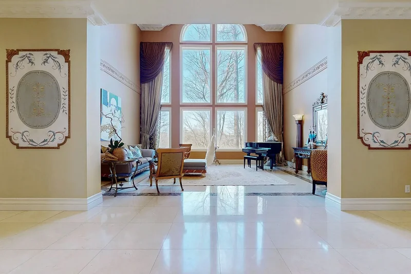 Bridle Path Ravine Mansion