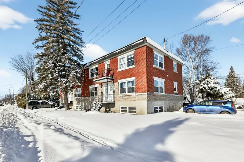 493 499 Rue Léopold-Nantel, Saint-Jérôme, Quebec, Canada. - Photo 1