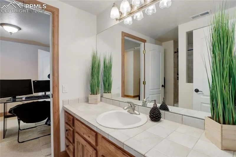 18190 Bakers Farm Road, Colorado Springs, CO 80908, Colorado Springs, Colorado, United States. - Photo 30