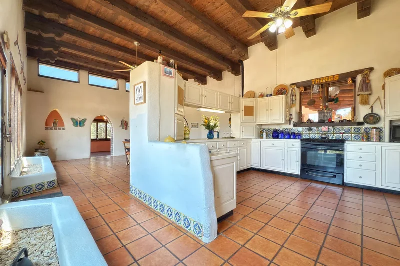 54 RONS Road, Santa Fe, NM 87508, Santa Fe, New Mexico, United States. - Photo 15