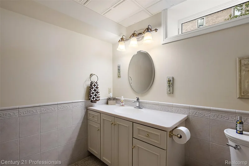 9310 Fairway Trail, GrandBlanc, MI 48439, Grand Blanc Township, Michigan, United States. - Photo 95