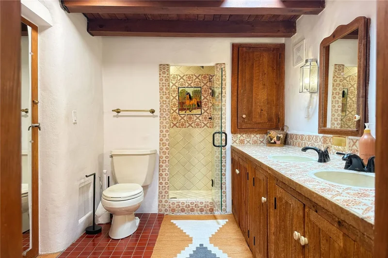 1352 Bishops Lodge Road , Santa Fe, NM 87506, Santa Fe, New Mexico, United States. - Photo 43