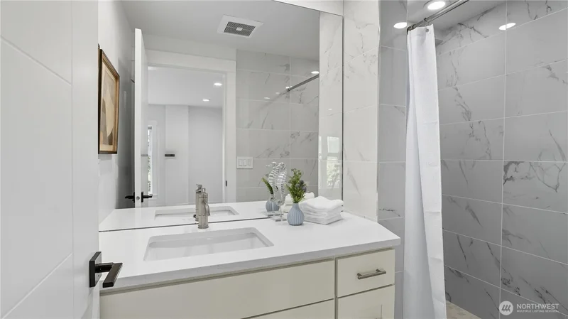 4527 W Raye Street, Seattle, WA, 98199, USA, Seattle, Washington, United States. - Photo 35