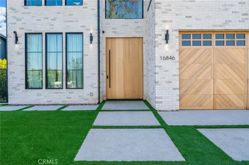 16846 Addison Street, Encino, CA 91436, Los Angeles, California, United States. - Photo 17