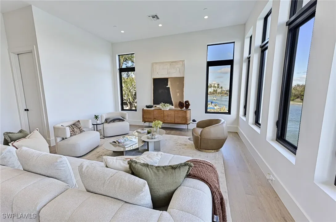 Gallery photo 10