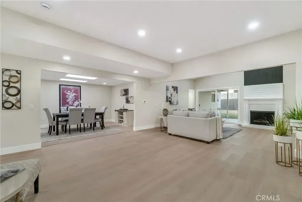 1381 Penrith, Tustin, California, United States. - Photo 23