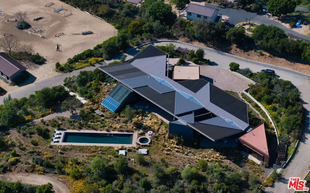 5900 Bonsall Drive, Malibu, California, United States. - Photo 28