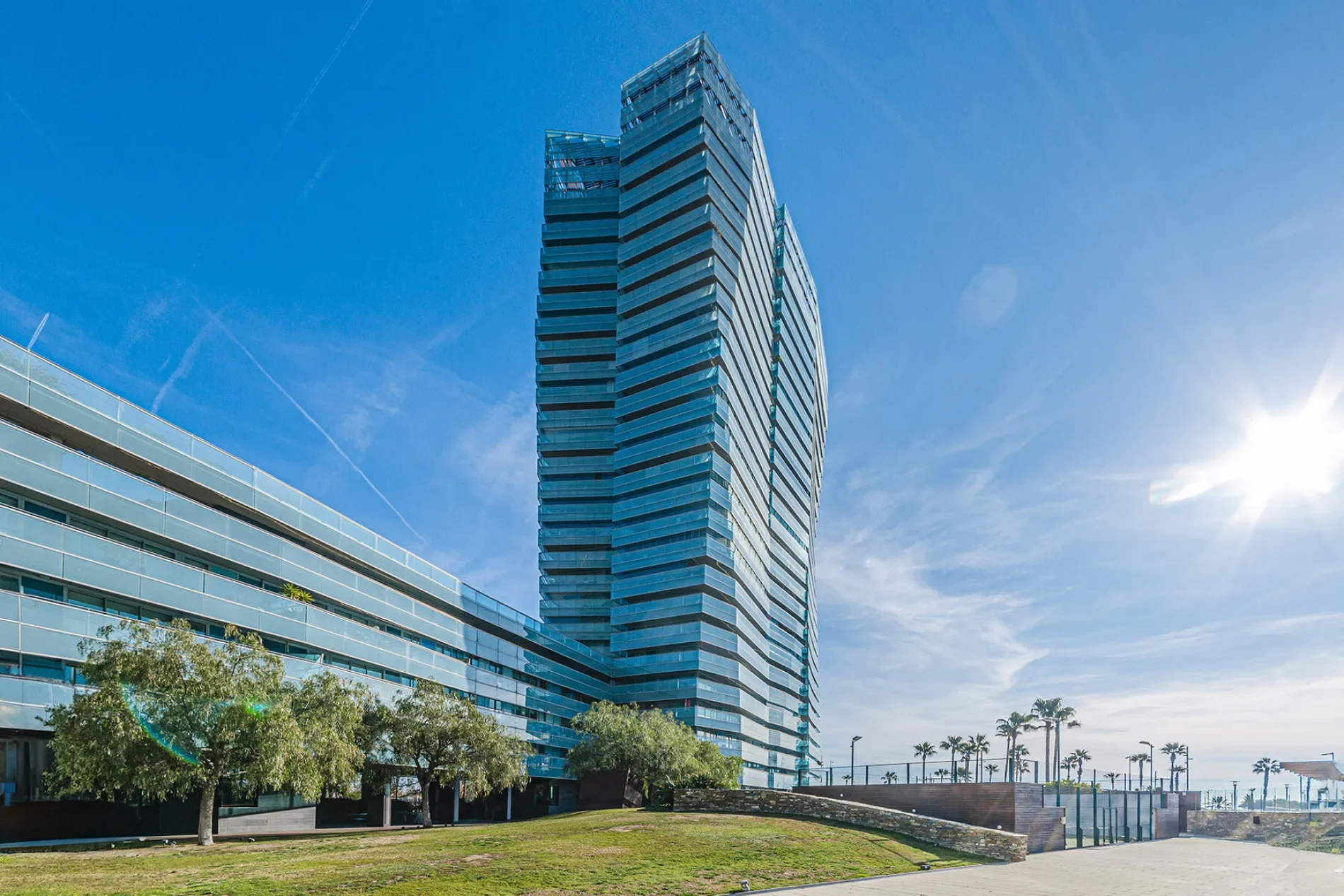 Exterior photo 3