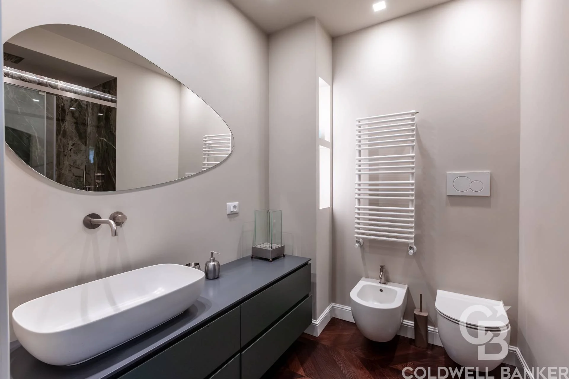 Gallery photo 10