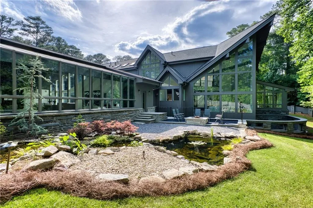 2883 W Roxboro Road NE, Atlanta, Georgia, United States. - Photo 78
