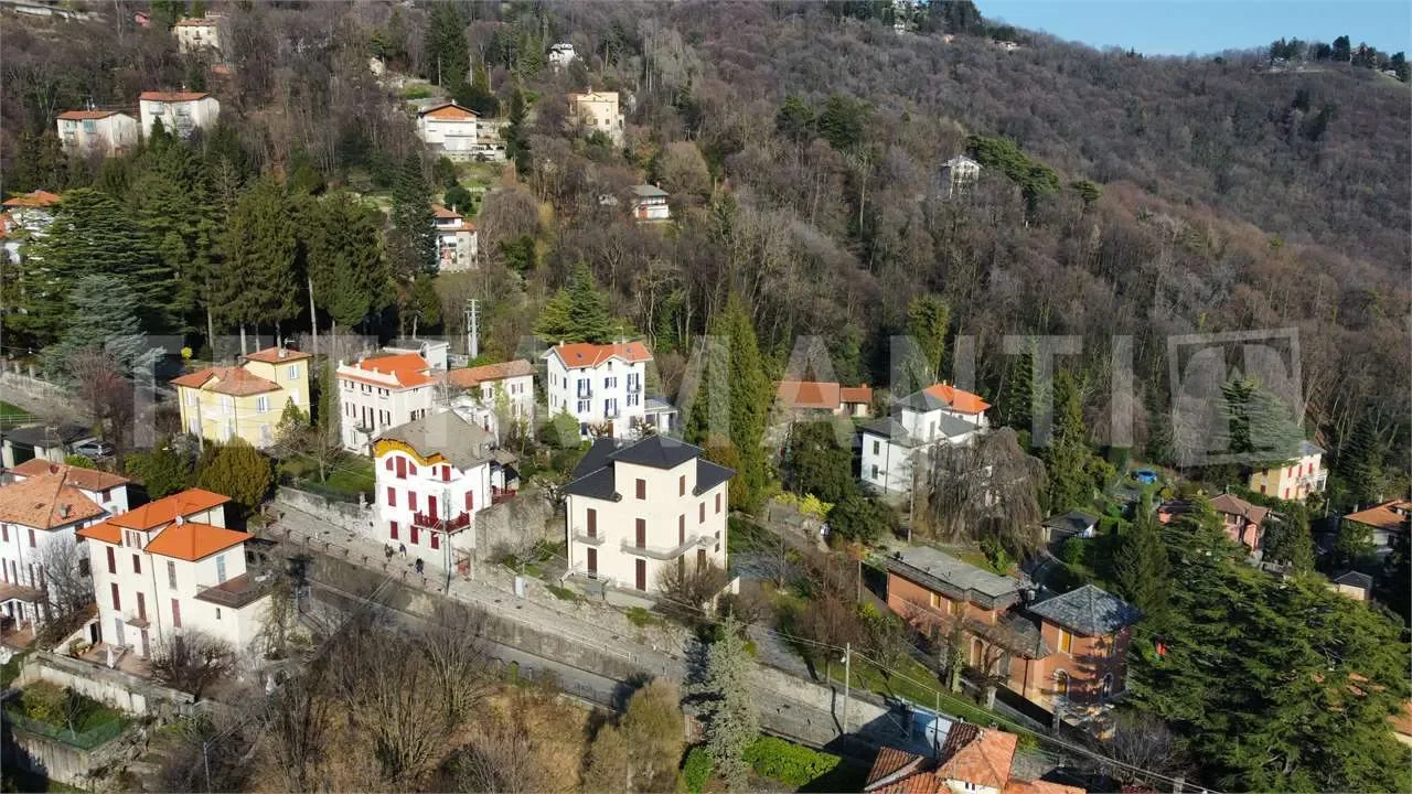 Brunate, Lombardy, Italy. - Photo 5