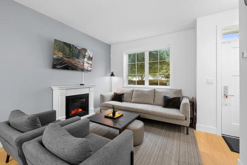 1133 Ridgewood Drive  6, North Vancouver, BC V7R 0A4, North Vancouver, British Columbia, Canada. - Photo 10