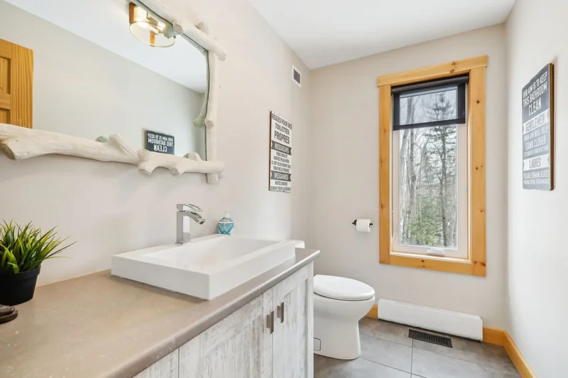 121 Ch. du Pavillon-Kanata, Amherst, Quebec, Canada. - Photo 8