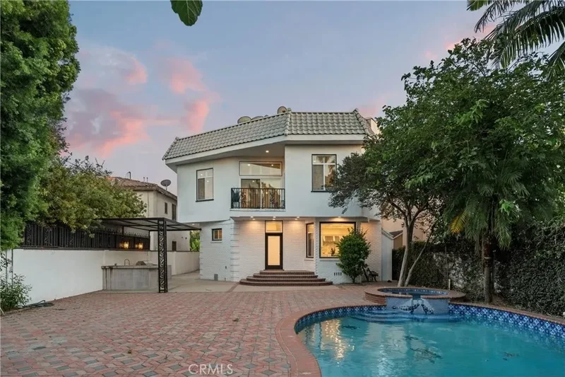 14713 Valleyheart Drive, Los Angeles, California, United States. - Photo 3