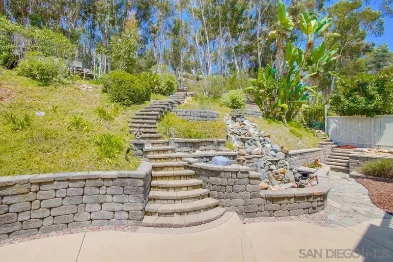 10494 Livewood Way, San Diego, California, United States. - Photo 48