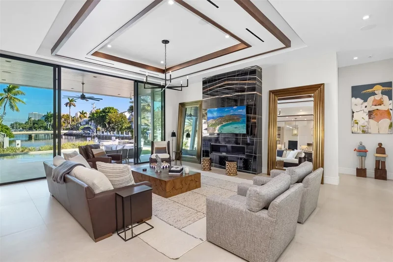 100 Royal Palm Drive, Fort Lauderdale, Florida, United States. - Photo 17