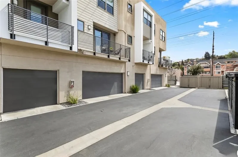 3945 Eagle Rock Boulevard , 50, Los Angeles, CA 90065, Los Angeles, California, United States. - Photo 16