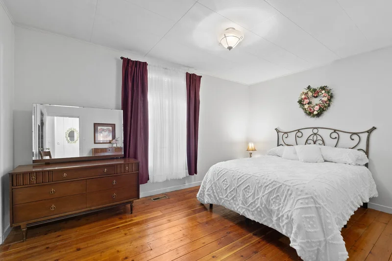 1430 Lakeshore Road NE, Salmon Arm, BC V1E 2V7, Salmon Arm, British Columbia, Canada. - Photo 3