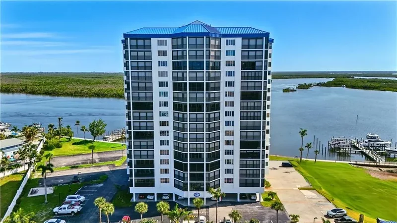 4753  1201, Fort Myers Beach, FL, United States. - Photo 3