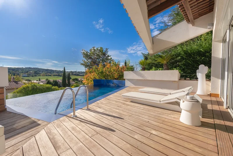 Allauch – Contemporary Villa With Swimming Pool And Open Views