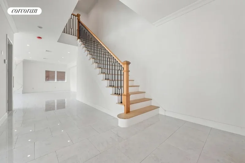 4 Angelas Place , Bronx, NY 10465, New York, New York, United States. - Photo 53