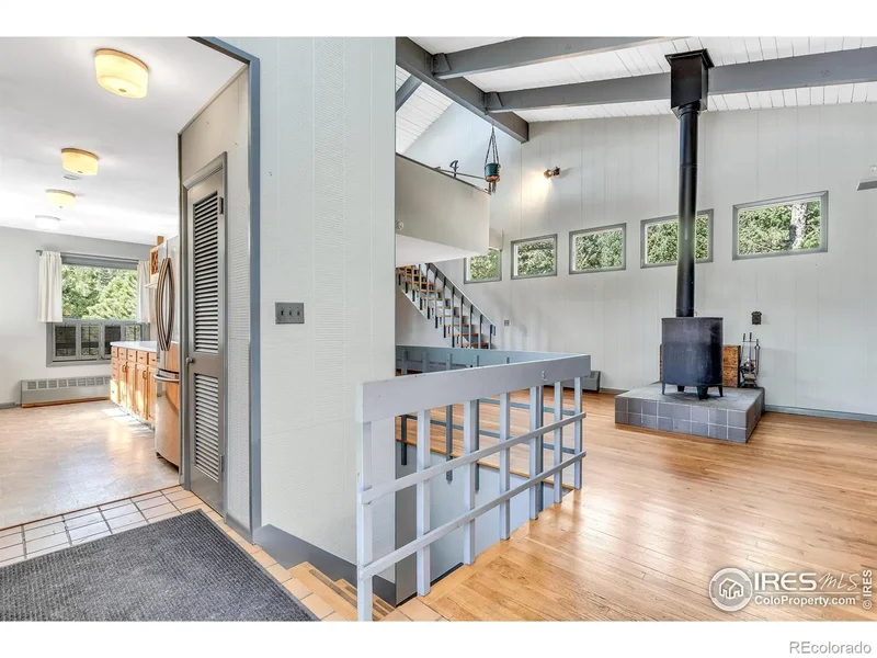 5566 Sugarloaf Road, Boulder, Colorado, United States. - Photo 2