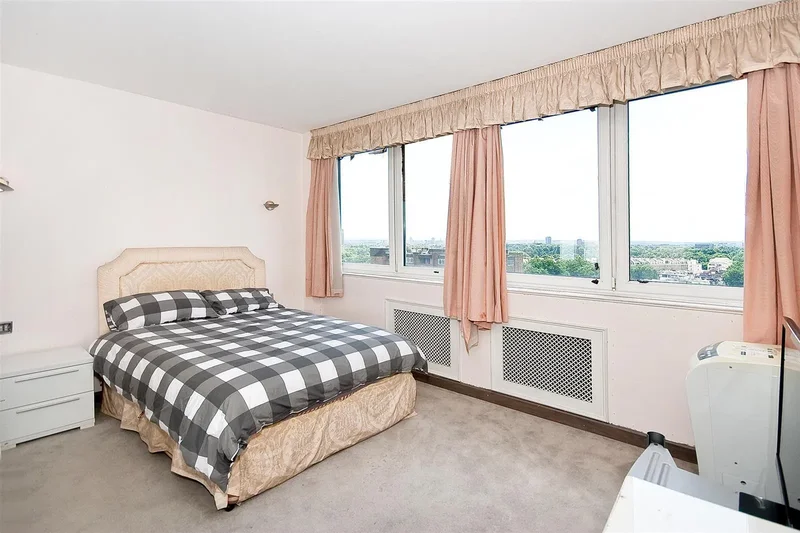 RAYNHAM, NORFOLK CRESCENT, London, England, United Kingdom. - Photo 15