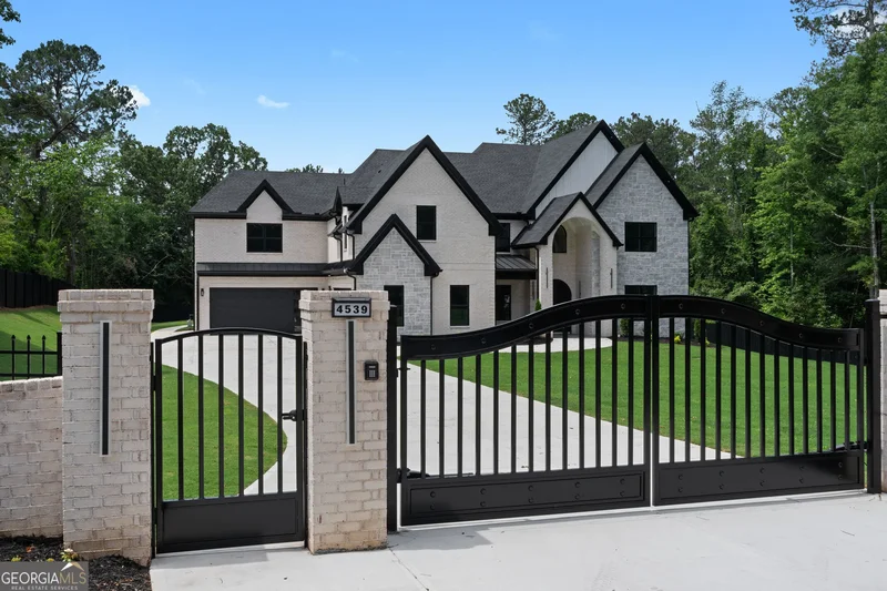 Suwanee, Georgia, United States. - Photo 4