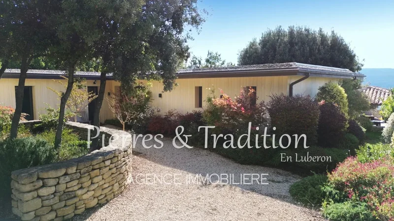 Apt, Provence-Alpes-Côte d'Azur, France. - Photo 10