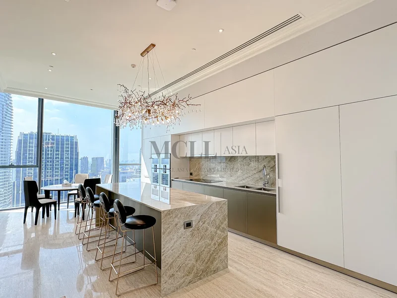 SCOPE Langsuan exclusive Whole floo Penthouse Private lift, Ready to move in.