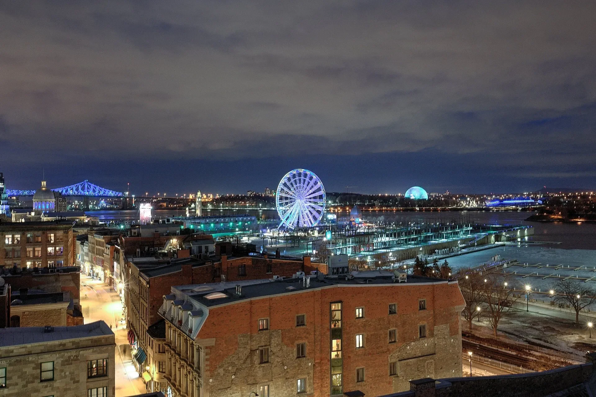 Exterior photo 3
