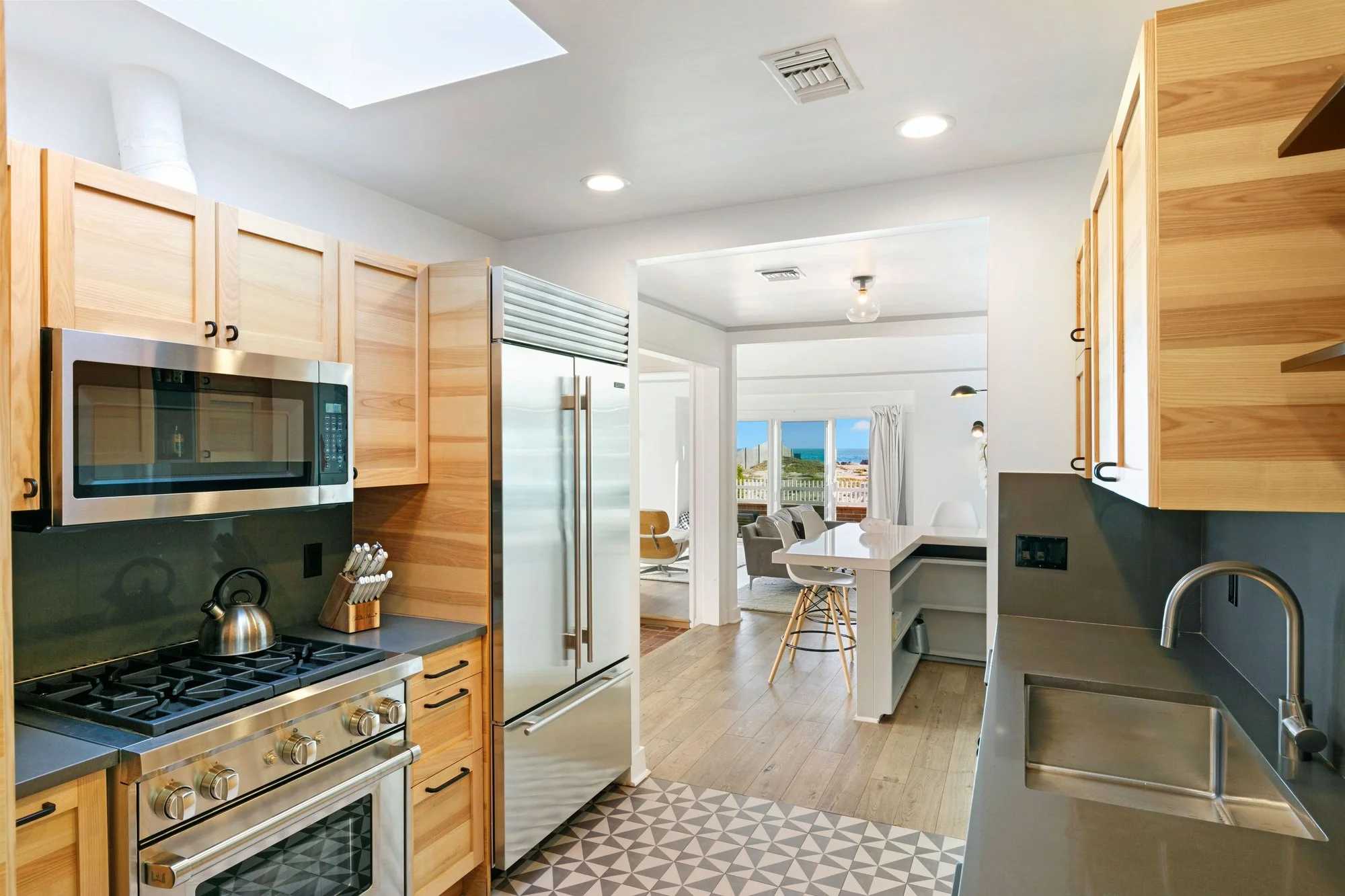 30830 Broad Beach Road , Malibu, CA 90265, Malibu, California, United States. - Photo 9