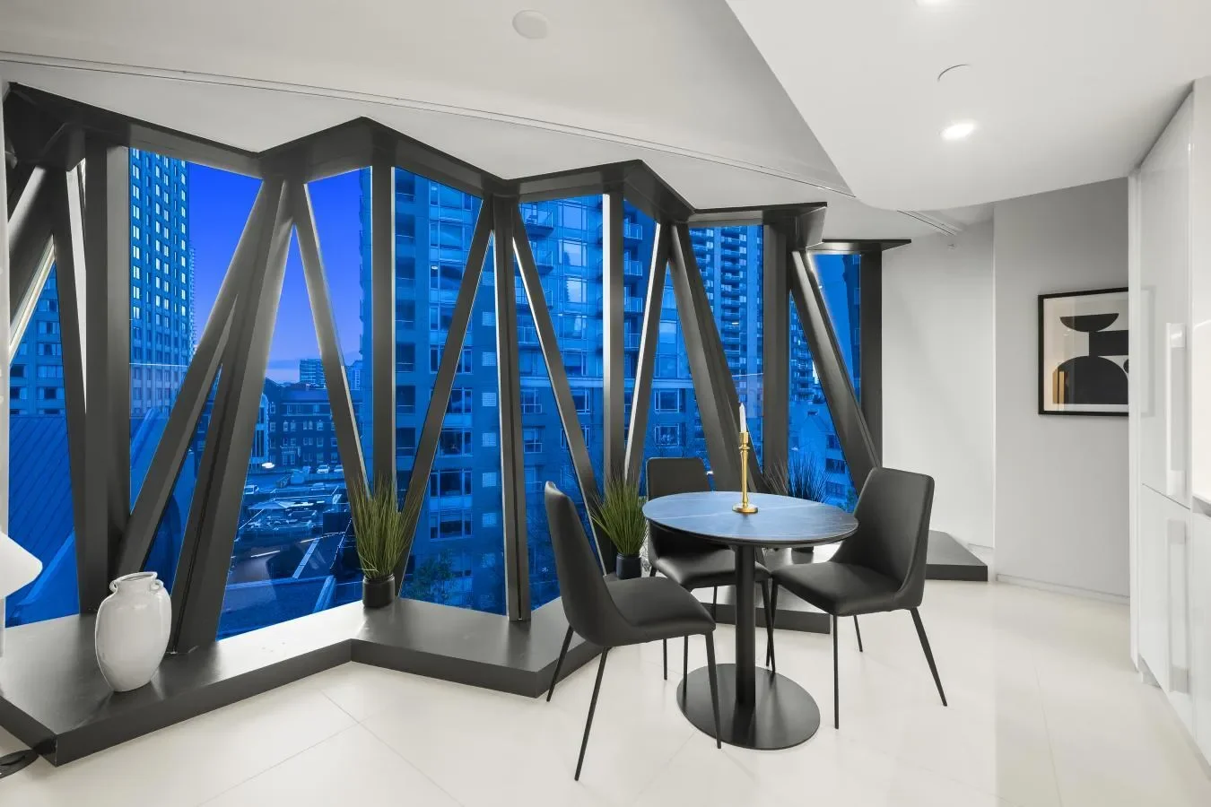 1033 Nelson Street, Vancouver, British Columbia, Canada. - Photo 13