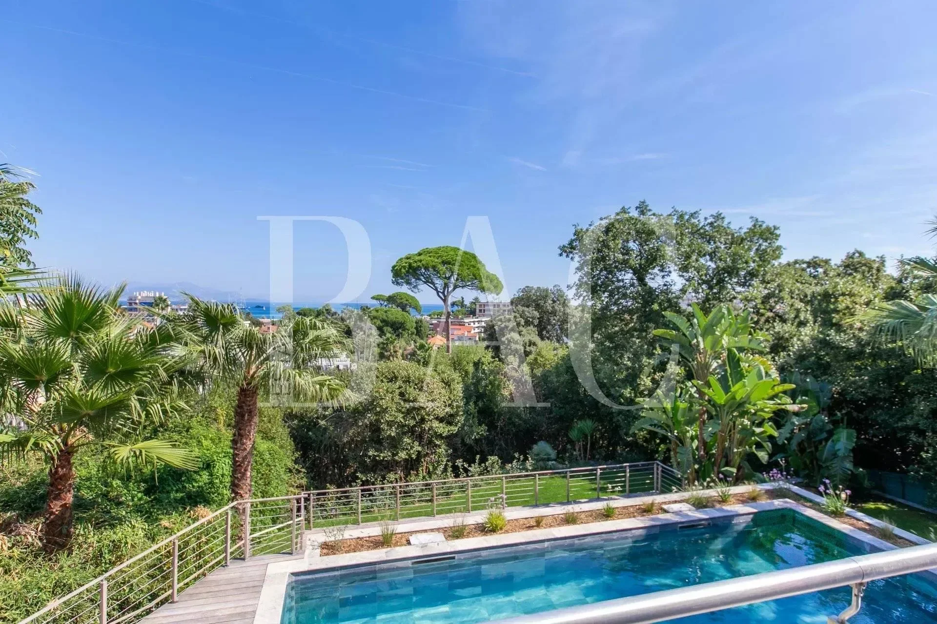 Antibes, Provence-Alpes-Côte d'Azur, France. - Photo 3
