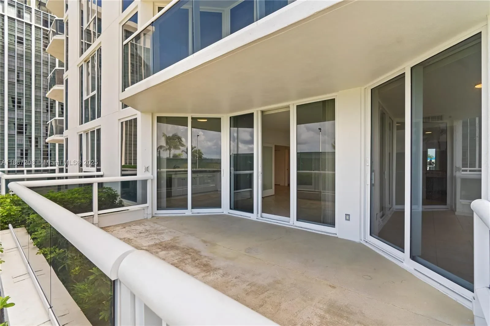 4779 Collins Ave 506, Miami Beach, Florida, United States. - Photo 2