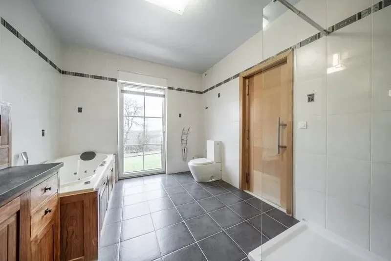 Gallery photo 3