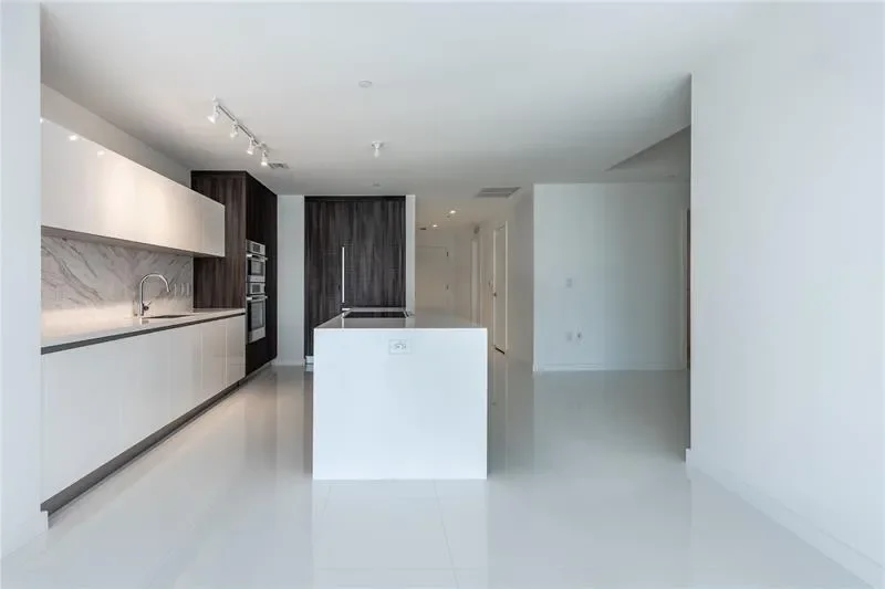 851 NE 1st Ave 1912, Miami, Florida, United States. - Photo 3