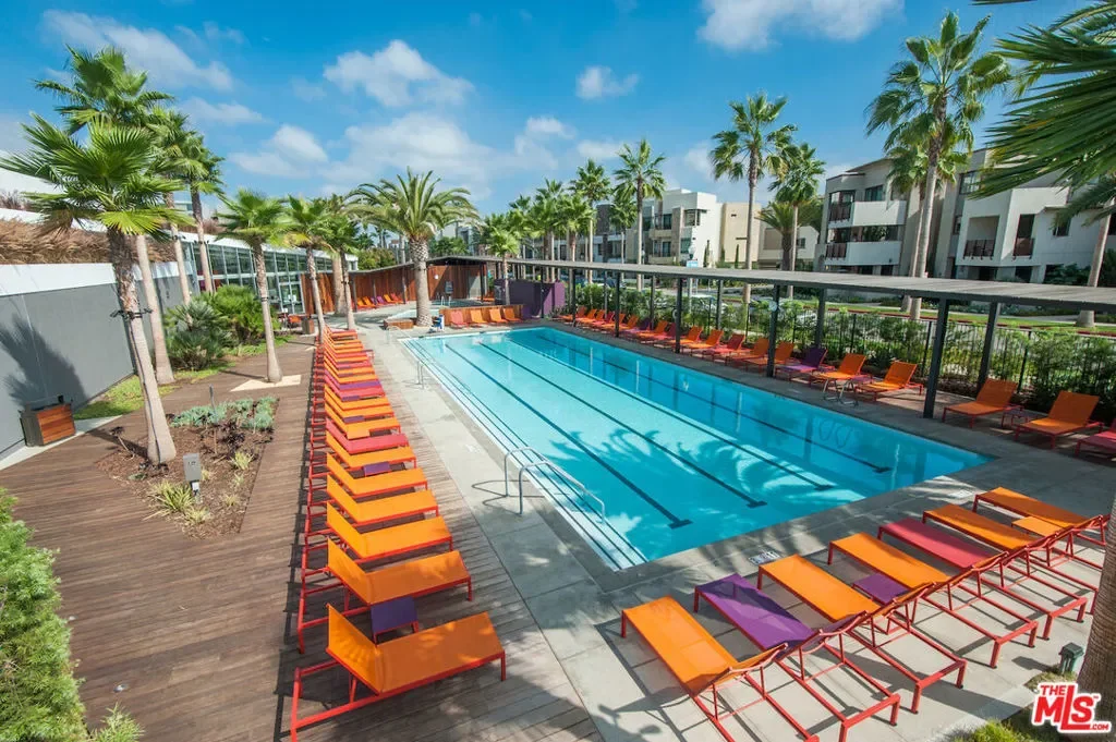12920 Runway Road 360, Los Angeles, California, United States. - Photo 36
