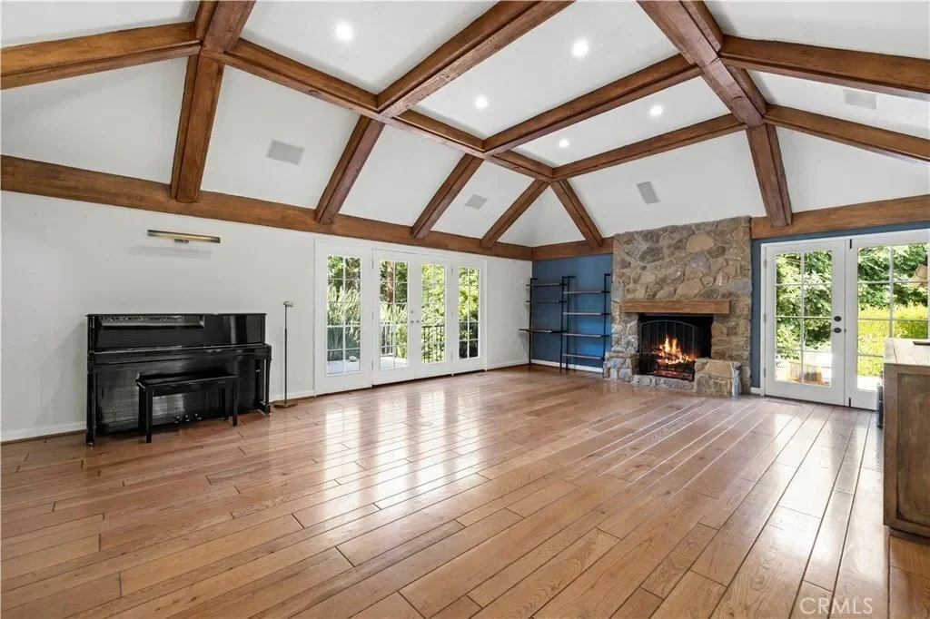 5200 Collier Place, Woodland Hills, CA, 91364, USA, Los Angeles, California, United States. - Photo 31