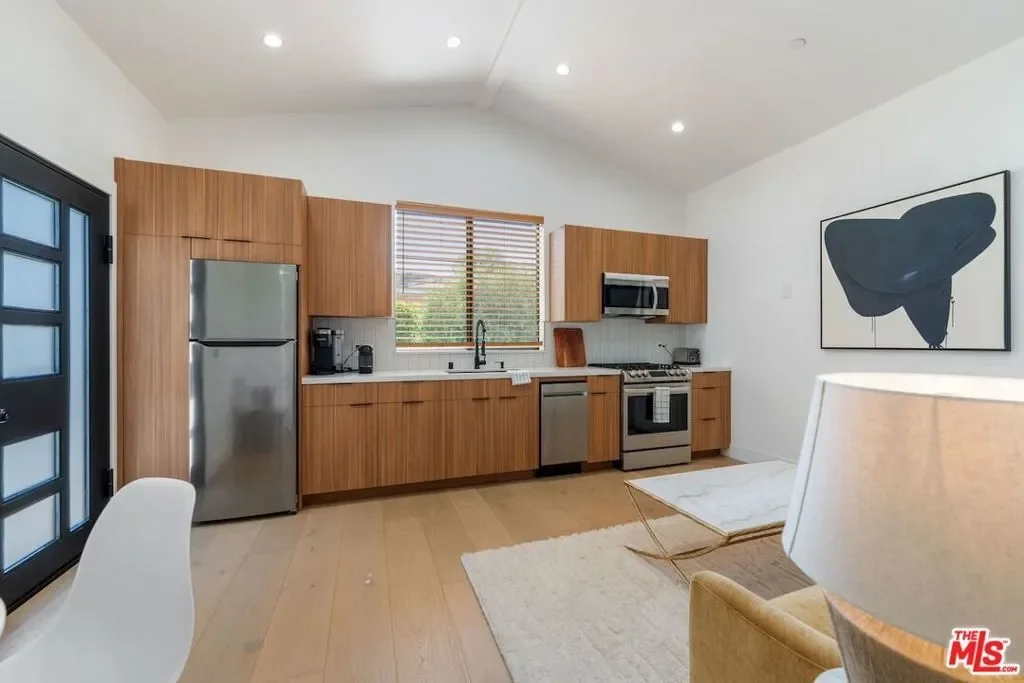 20226 Lorenzana Drive, Los Angeles, California, United States. - Photo 14