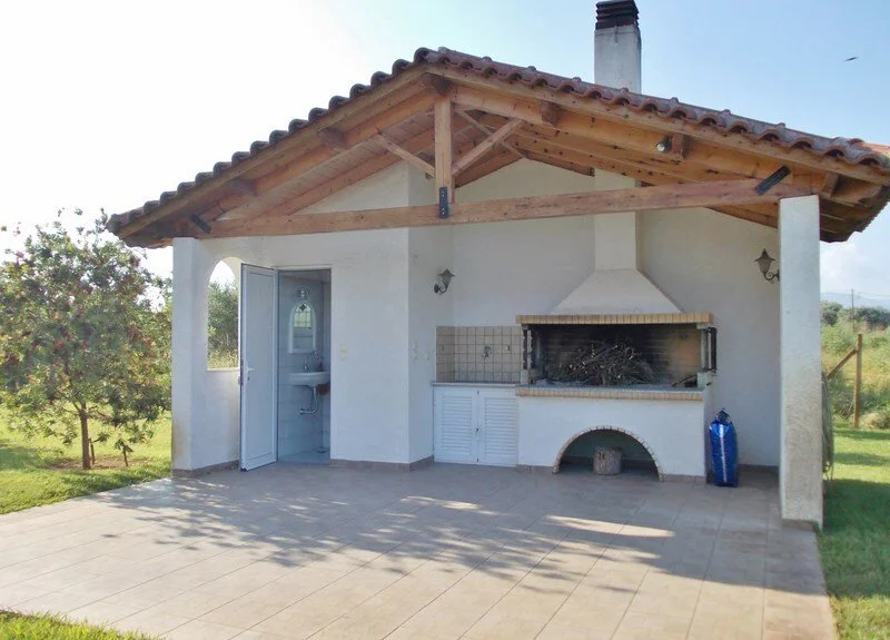 Exterior photo 2