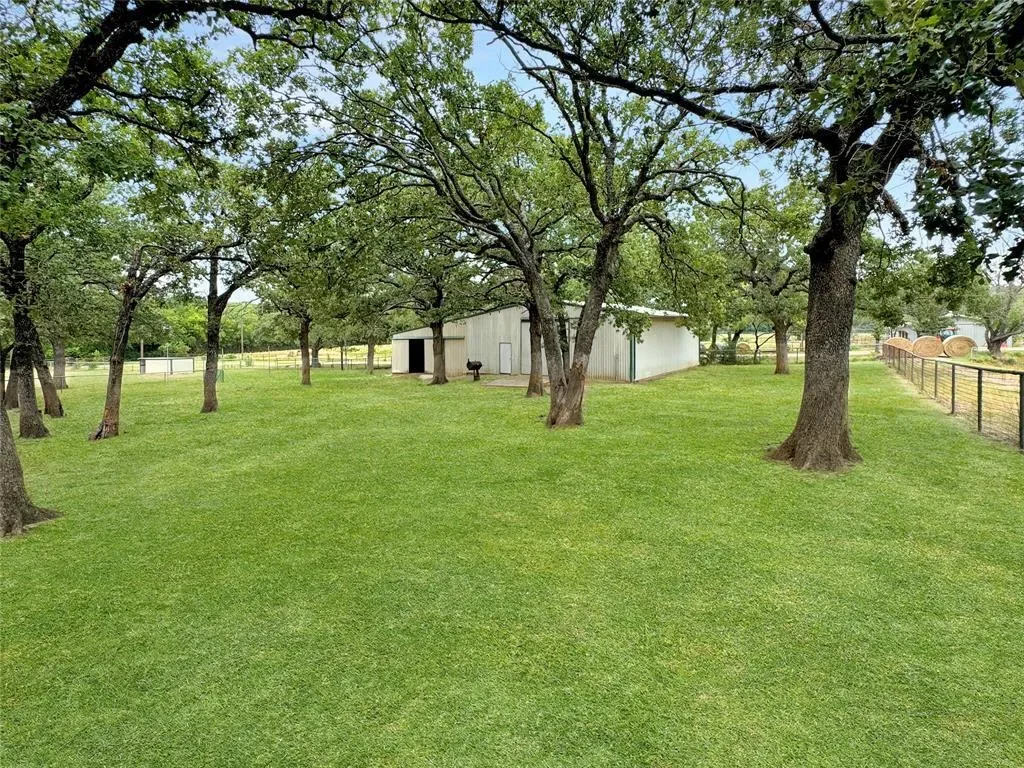 6565 Rockridge Trail, Cross Roads, Texas, United States. - Photo 27