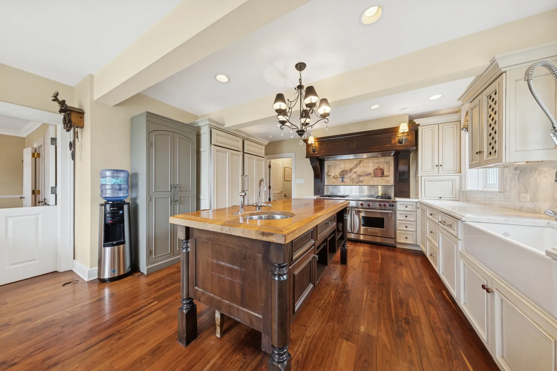 6191 S County Line Road , Burr Ridge, IL 60527, Burr Ridge, Illinois, United States. - Photo 6