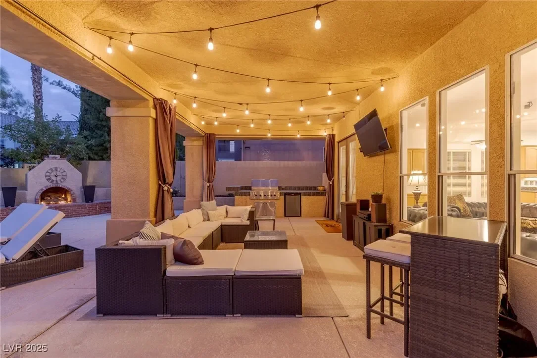 8095 Dark Hollow Place, Las Vegas, Nevada, United States. - Photo 68
