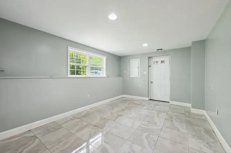451 Lincoln St, Abington, MA 02351, Abington, Massachusetts, United States. - Photo 33