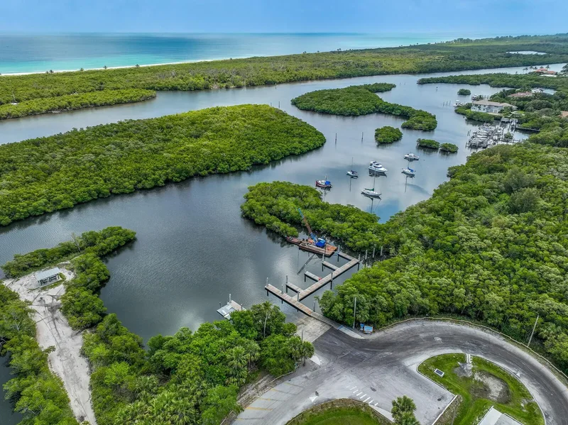 8502 SE Royal Street, Hobe Sound, Florida, United States. - Photo 36