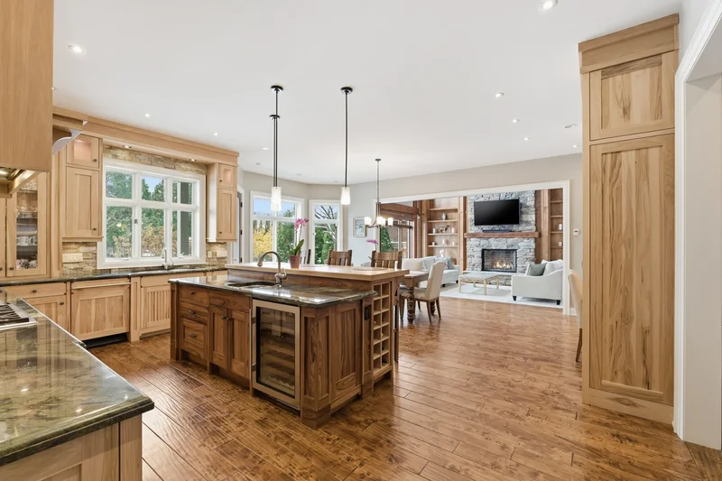 334 Belvenia Rd, Burlington, ON L7L 2G6, Canada, Burlington, Ontario, Canada. - Photo 3