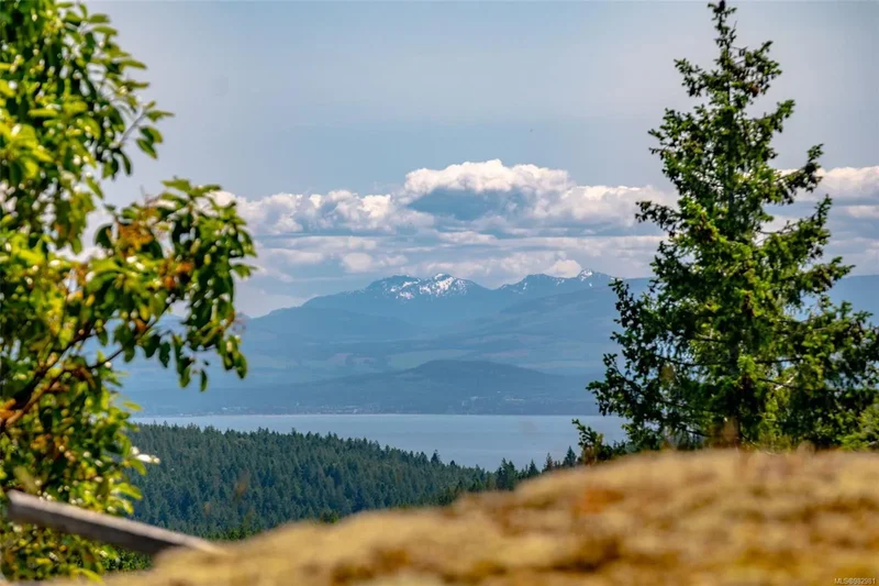 2 Main Rd, Lasqueti Island, British Columbia, Canada. - Photo 21