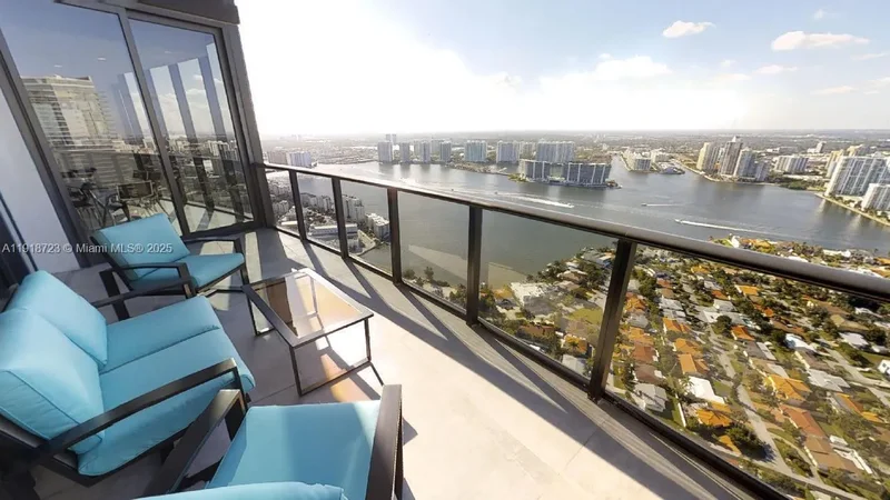 18555 COLLINS AVE 4804, Golden Beach, Florida, United States. - Photo 48
